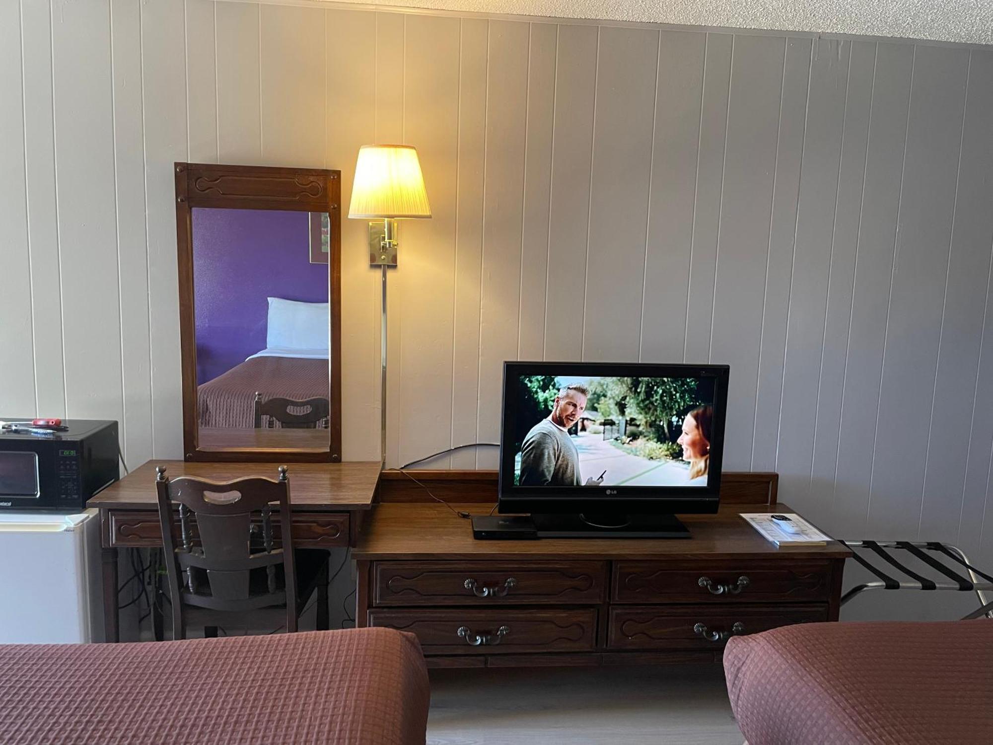 Budget Host Inn Greenup Exterior foto